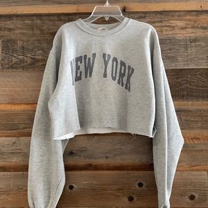 Brandy Melville cropped New York crew neck